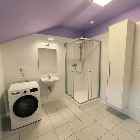A Sauna Ctyri Sezony Ve Strazi 公寓 *