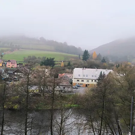 A Sauna Ctyri Sezony Ve Strazi *