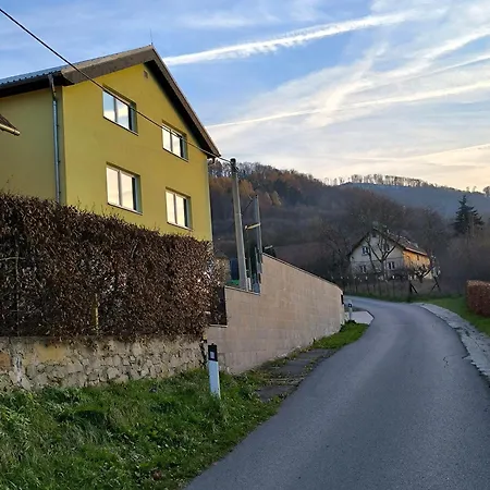 A Sauna Ctyri Sezony Ve Strazi
